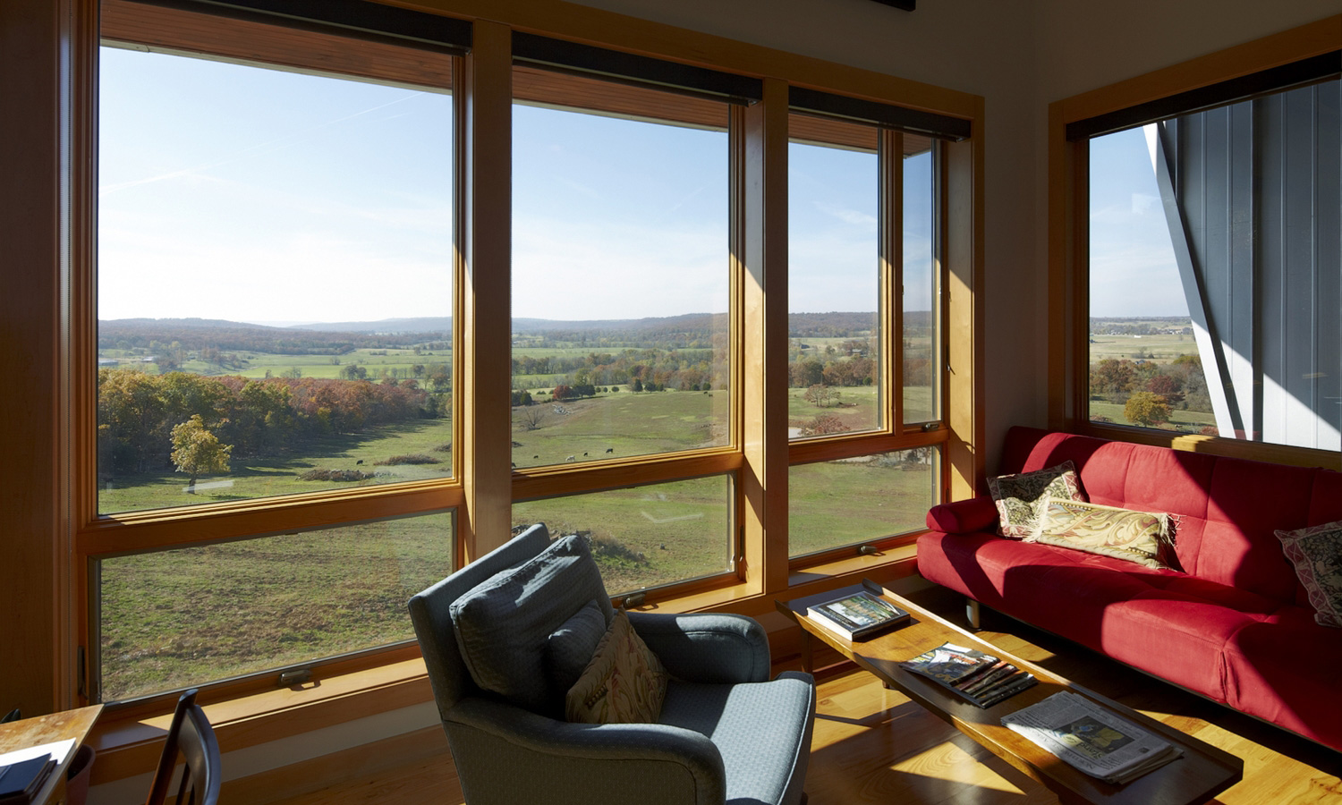 TH111105DMX_FAY_5D_0022